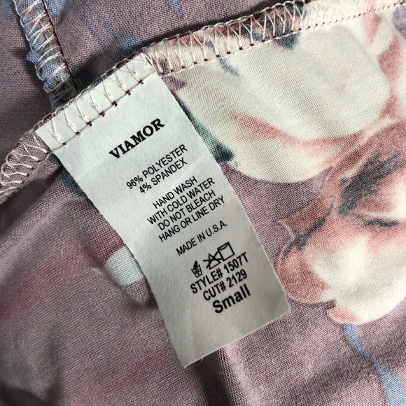 Viamor Floral Twist Knot Detail Long Sleeve Top - Picture 7 of 8